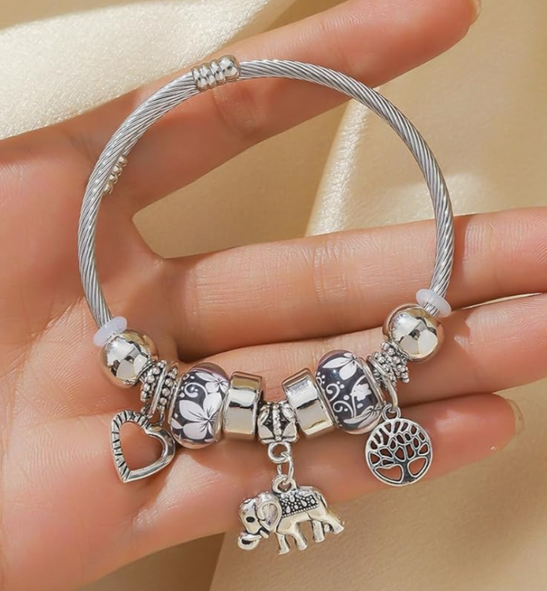 Elephant charm bracelet